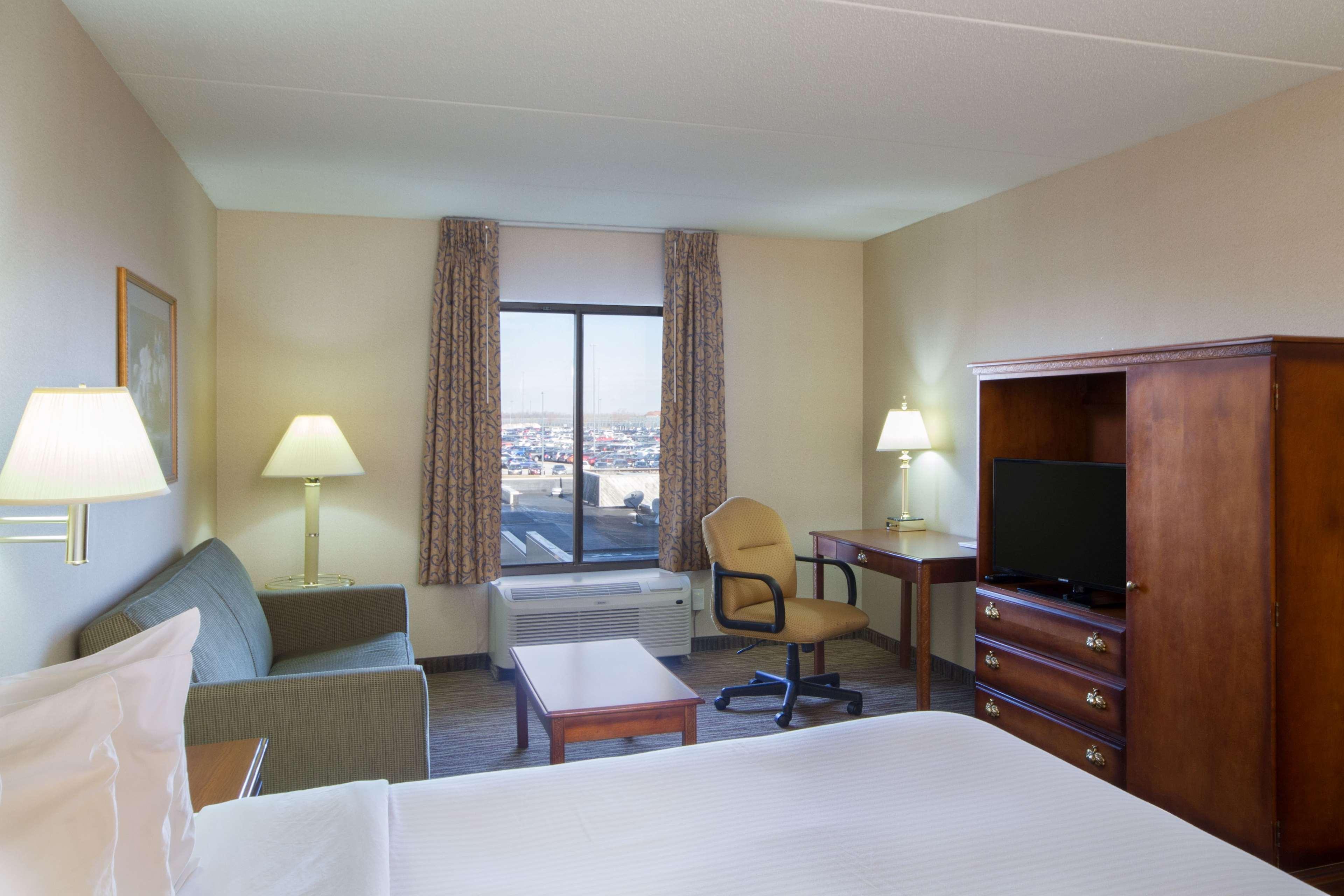 Comfort Inn & Suites Buffalo Airport Экстерьер фото