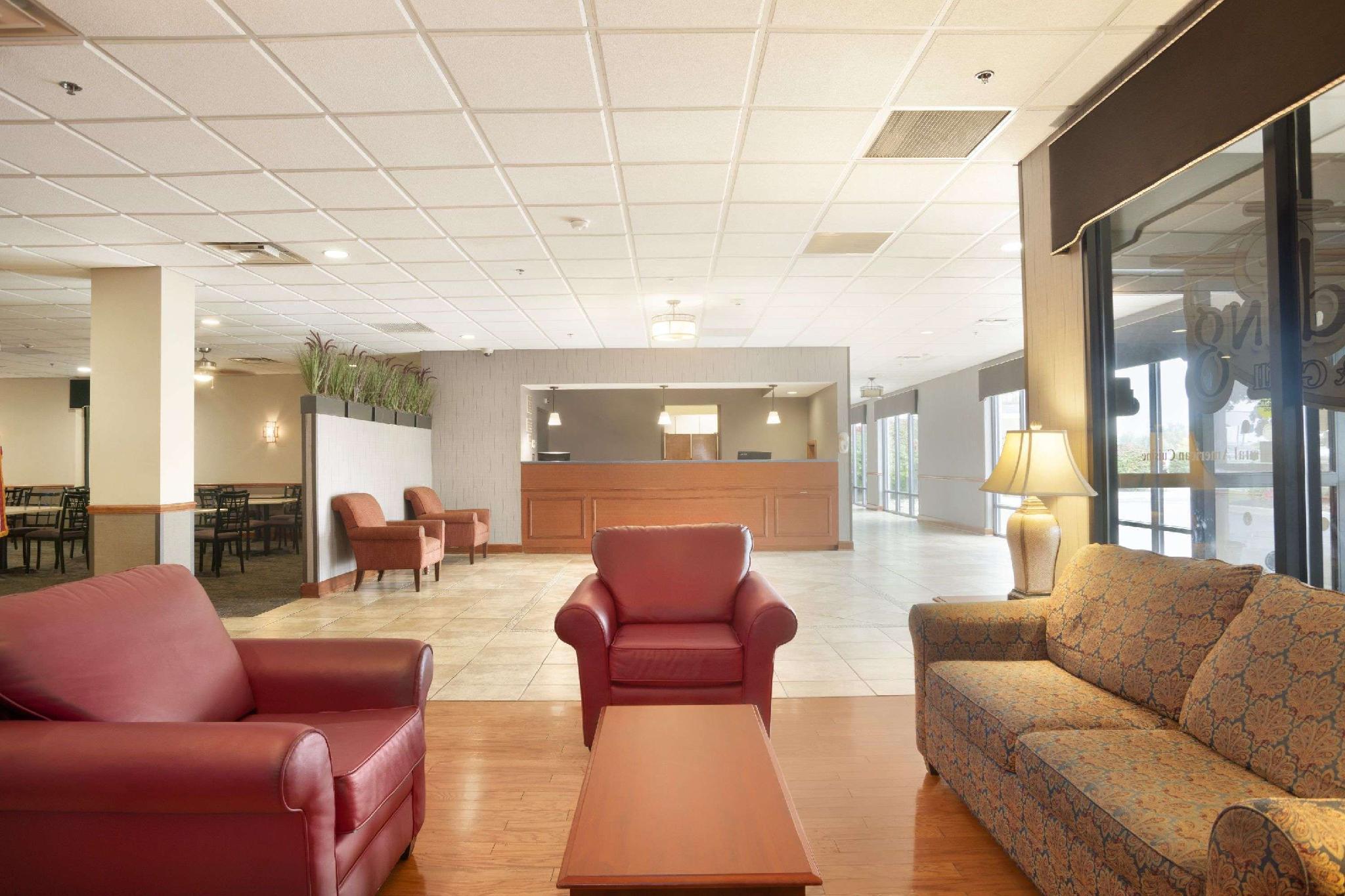 Comfort Inn & Suites Buffalo Airport Экстерьер фото