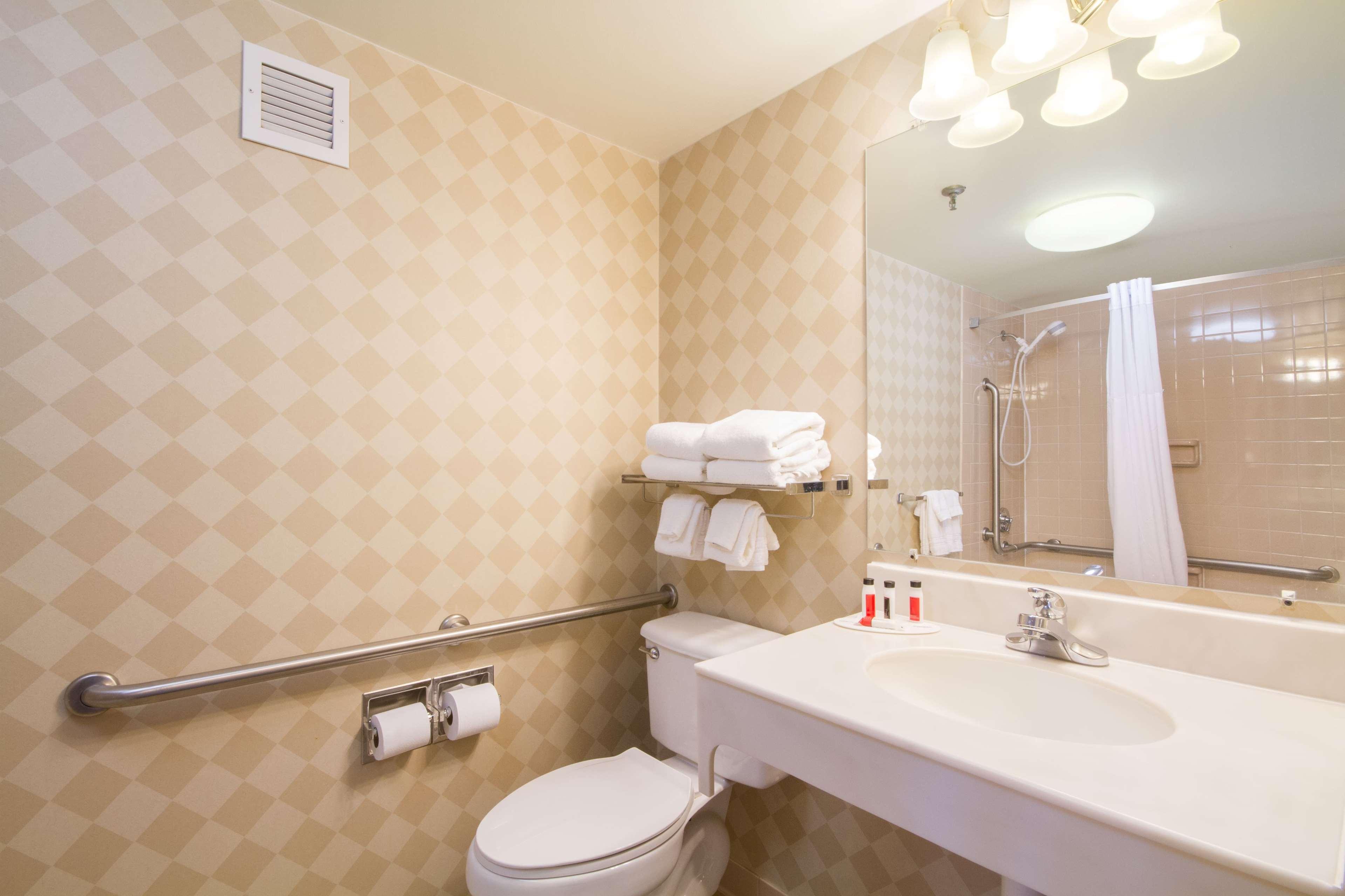 Comfort Inn & Suites Buffalo Airport Экстерьер фото