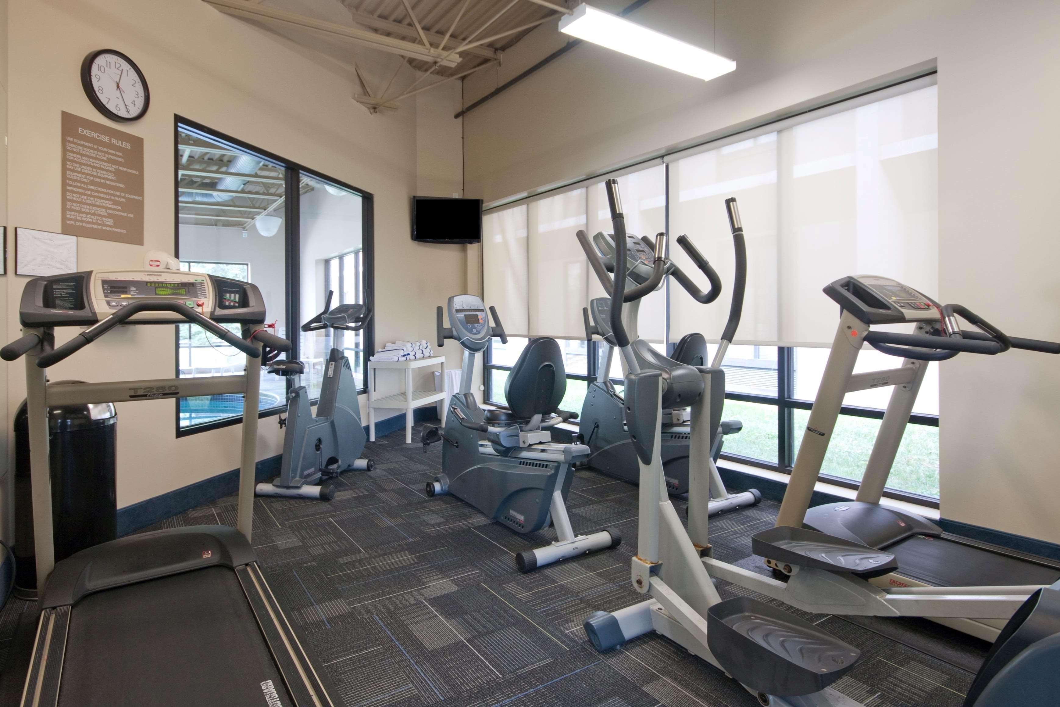 Comfort Inn & Suites Buffalo Airport Экстерьер фото