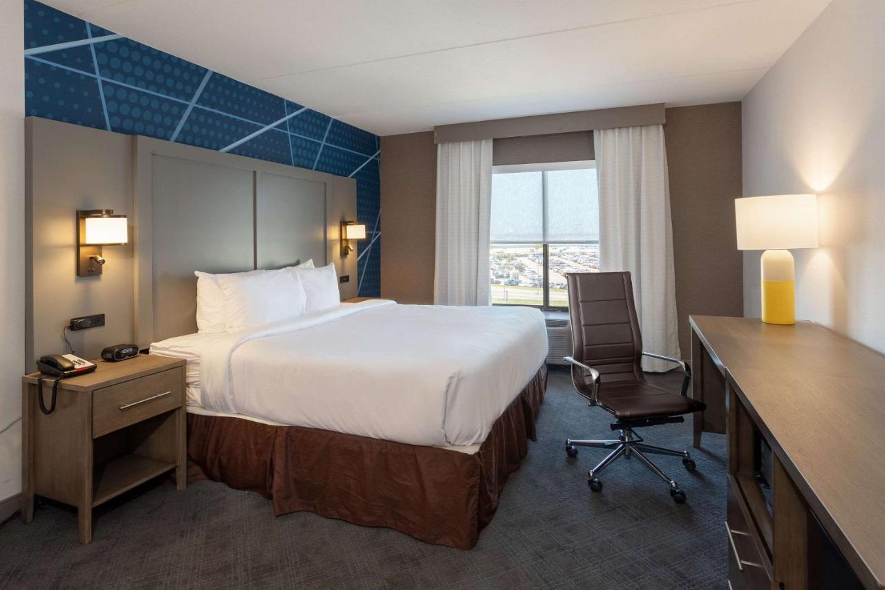 Comfort Inn & Suites Buffalo Airport Экстерьер фото