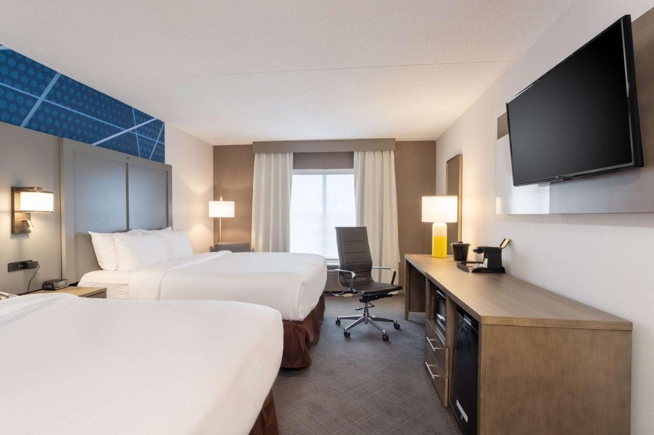 Comfort Inn & Suites Buffalo Airport Экстерьер фото