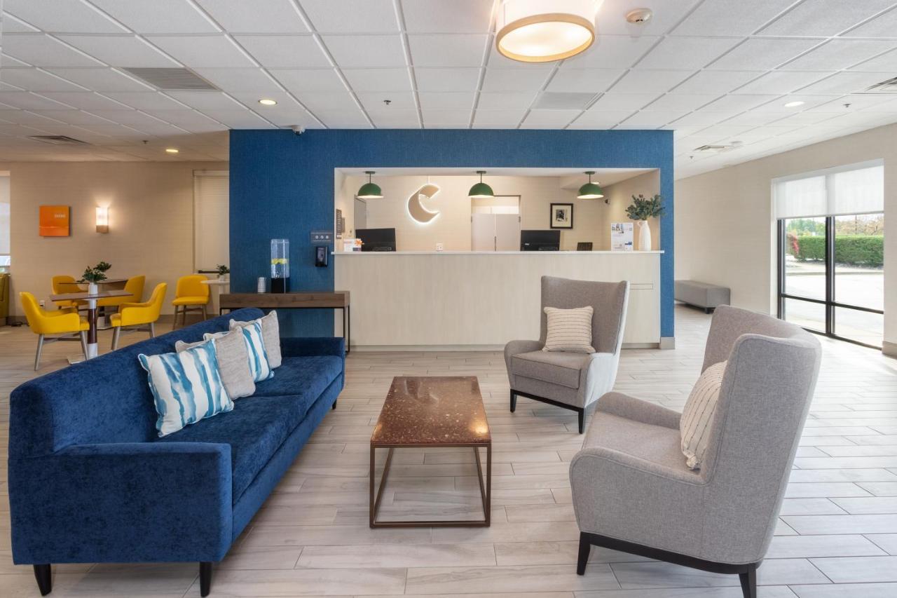 Comfort Inn & Suites Buffalo Airport Экстерьер фото